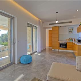 5 bedroom luxury villa with infinity pool, sea views and tennis court near Chania, sleeps 10